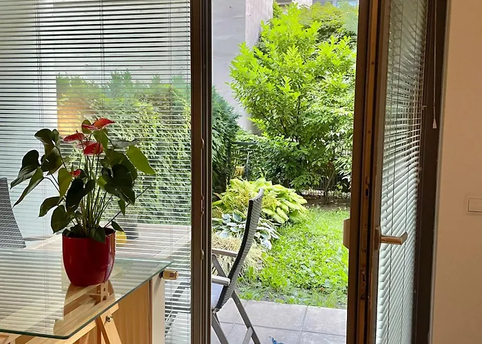 Διαμέρισμα Mit Logia Und Kleinen Garten In Zentraler Lage 2 Βιέννη